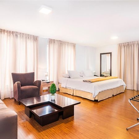 Lloyds Apartasuites Parque 93 Bogota Bagian luar foto