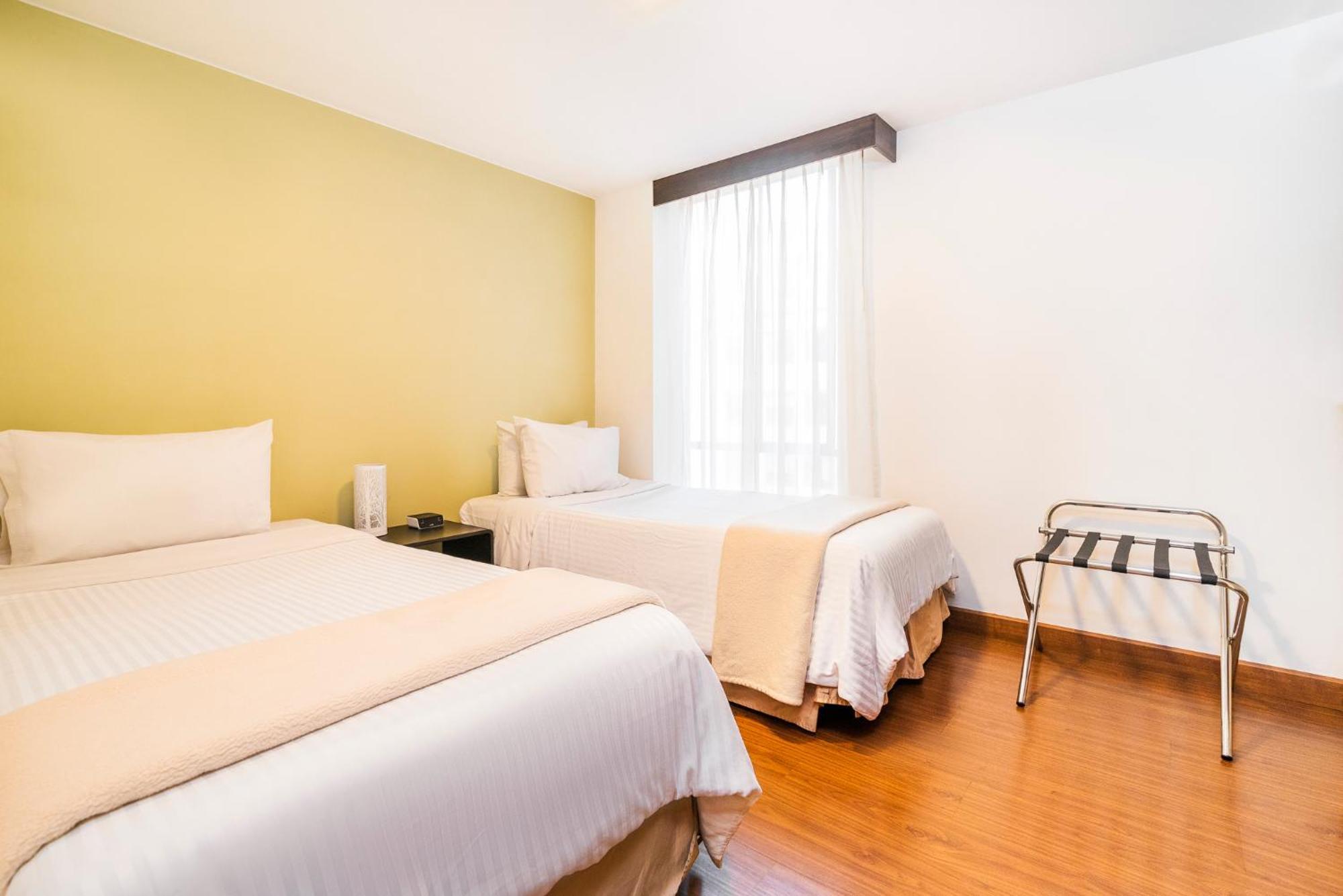Lloyds Apartasuites Parque 93 Bogota Bagian luar foto