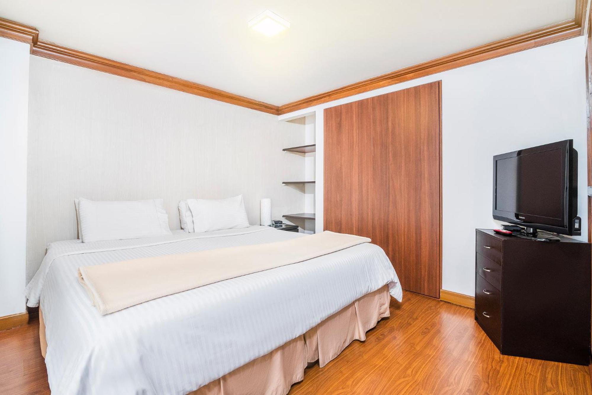 Lloyds Apartasuites Parque 93 Bogota Bagian luar foto