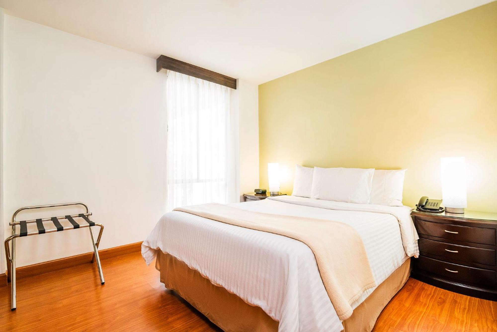 Lloyds Apartasuites Parque 93 Bogota Bagian luar foto