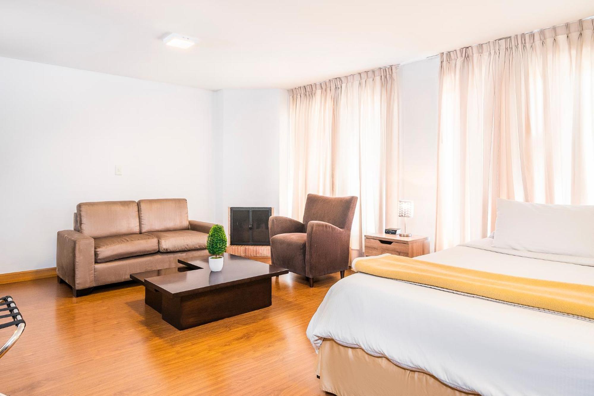 Lloyds Apartasuites Parque 93 Bogota Bagian luar foto