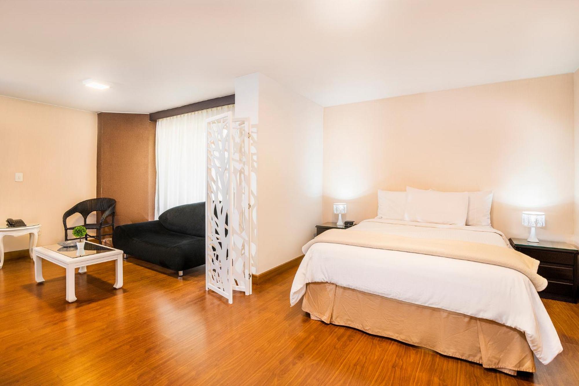 Lloyds Apartasuites Parque 93 Bogota Bagian luar foto